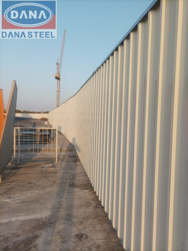 Fencing Companies in UAE - Steel FENCING continuous by DANA STEEL