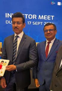 Dr. Ankur Dana with Indian Minister for Industry and Commerce, Col. Rajyavardhan Rathore